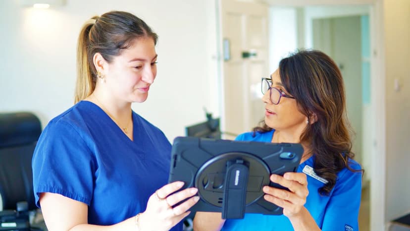 Dr Sapna working with a nurse at ARGC, a fertility clinic in London