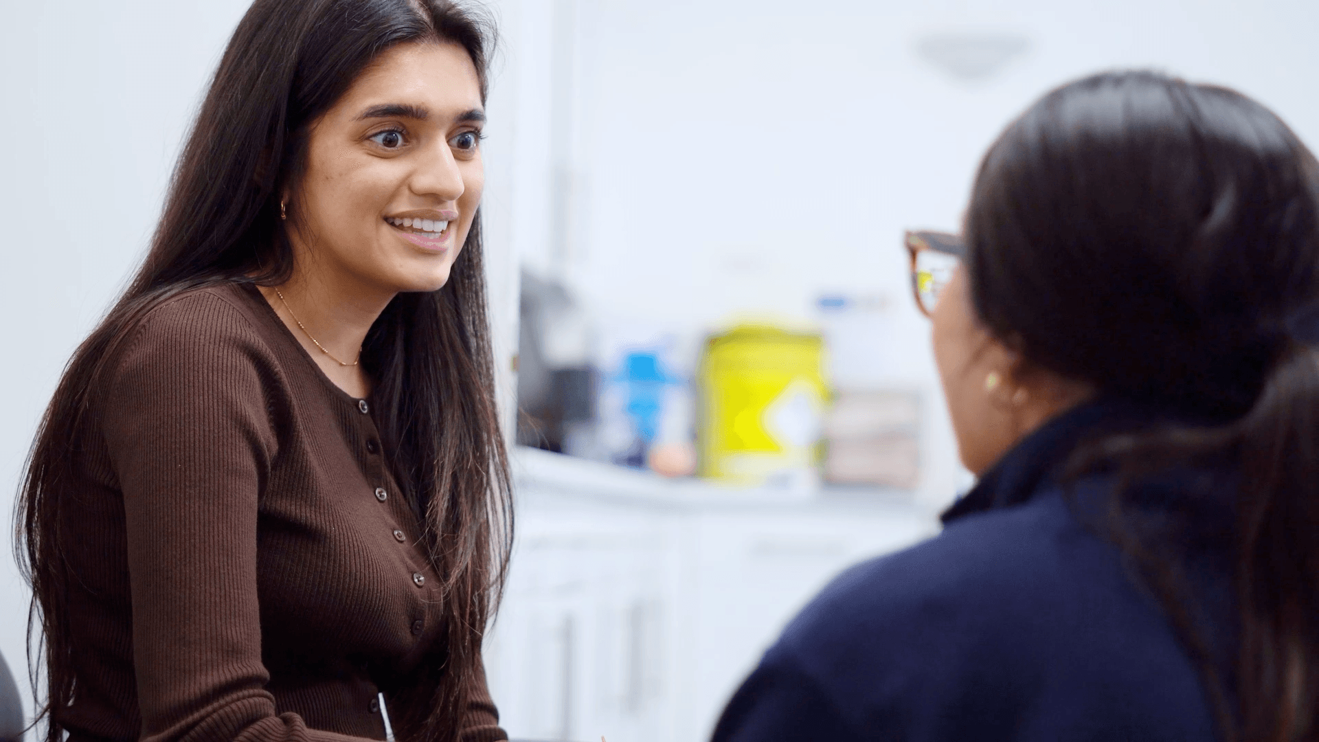 Patient recieving a consultation about IVF risks at ARGC
